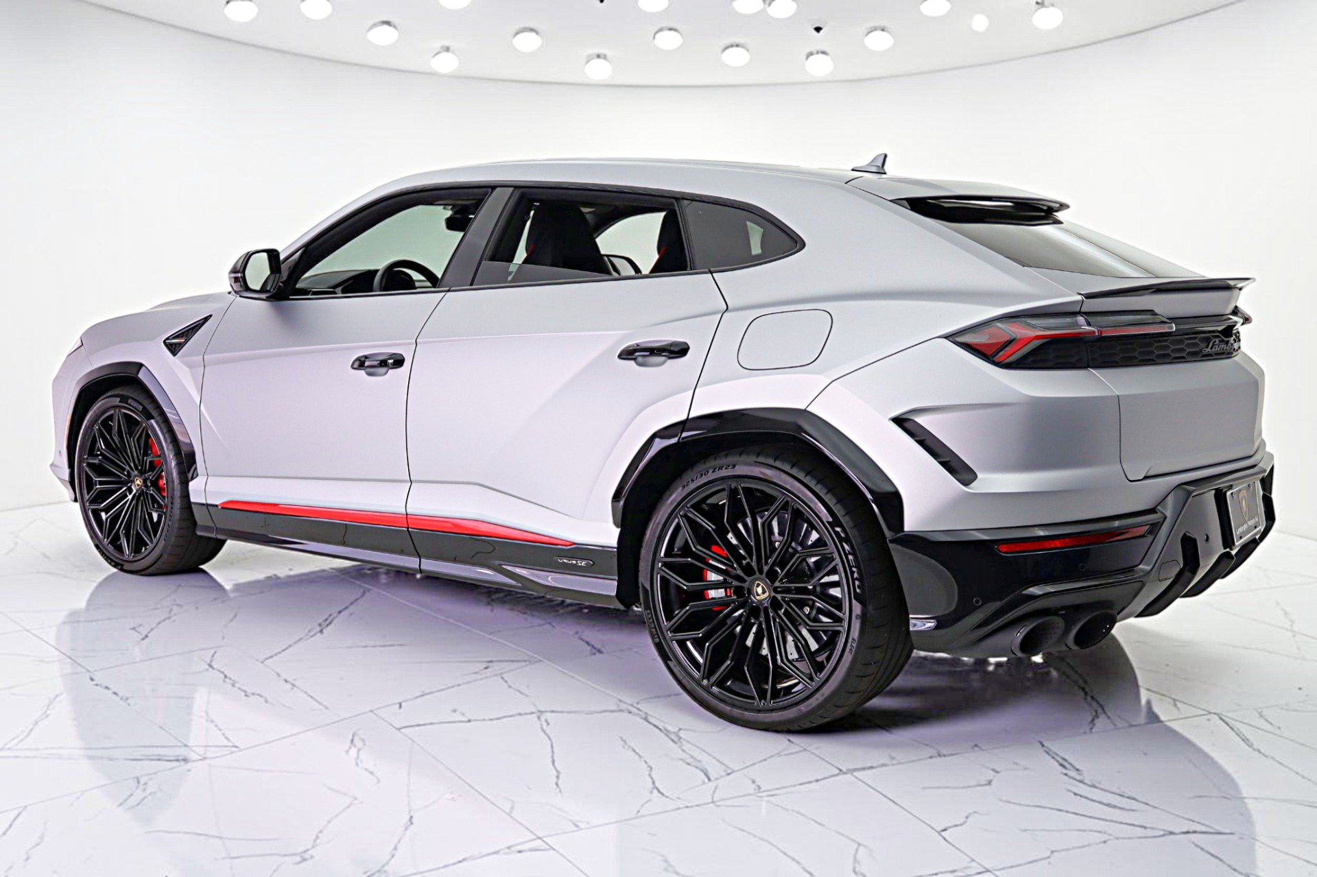 Used 2025 Lamborghini Urus S AWD/4WD image 9
