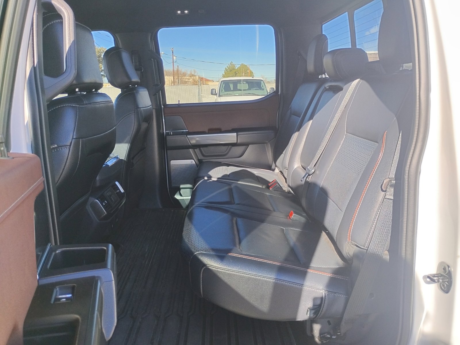 Used 2022 Ford F150 Lariat w/ Equipment Group 502A High image 16