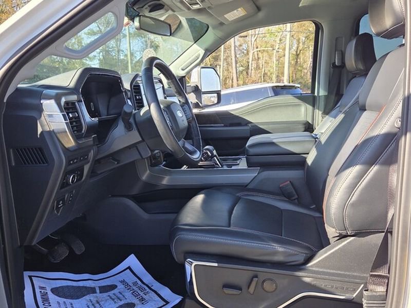 Used 2023 Ford F150 Lariat w/ Trailer Tow Package image 6