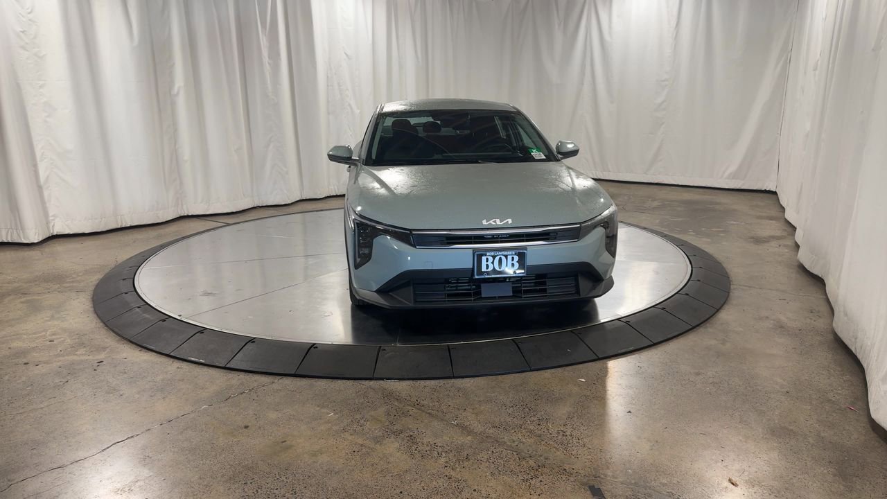 New 2025 Kia K4 LXS image 4