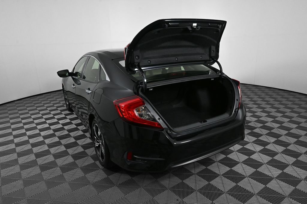 Used 2018 Honda Civic Touring image 28