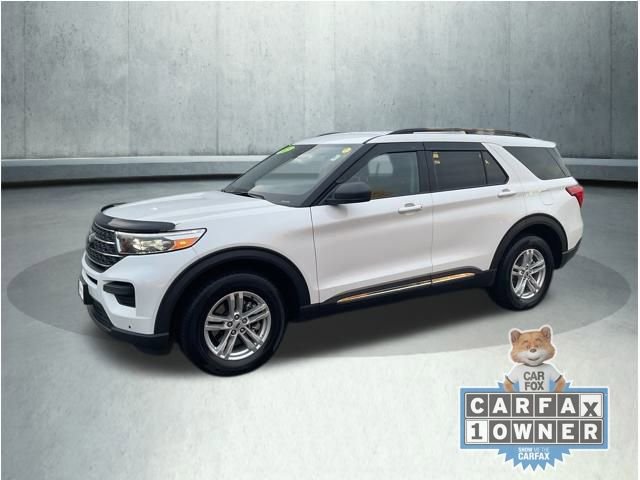 Used 2023 Ford Explorer XLT image 3