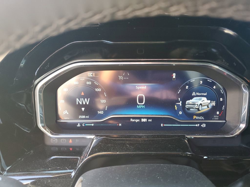 Used 2025 Chevrolet Silverado 1500 LT image 30