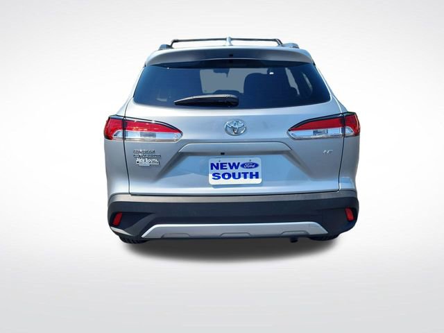 Used 2023 Toyota Corolla Cross LE FWD image 4