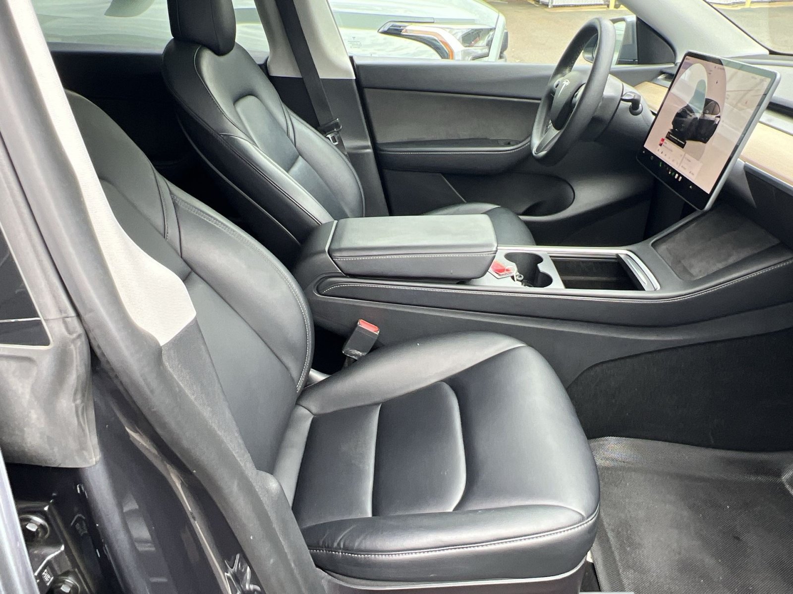 Used 2022 Tesla Model Y Performance AWD/4WD image 24