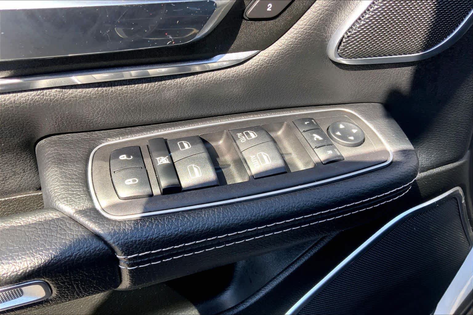 Used 2023 RAM 1500 Laramie AWD/4WD image 36