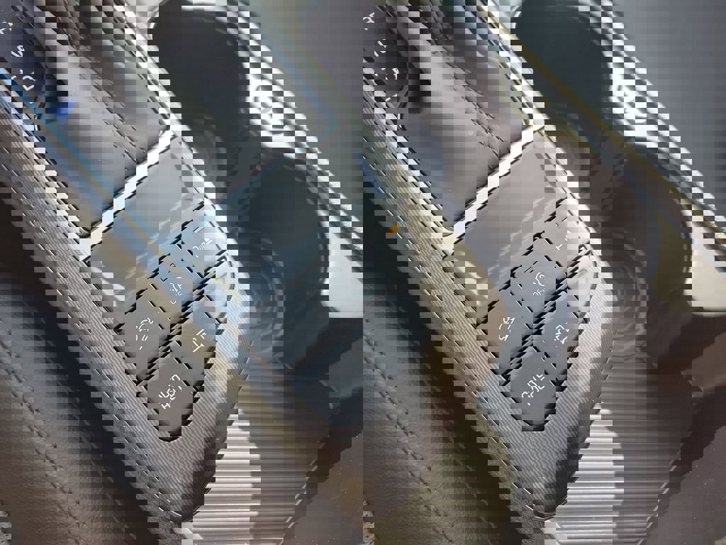 New 2026 Kia Sportage EX w/ EX Panorama Roof Package image 38