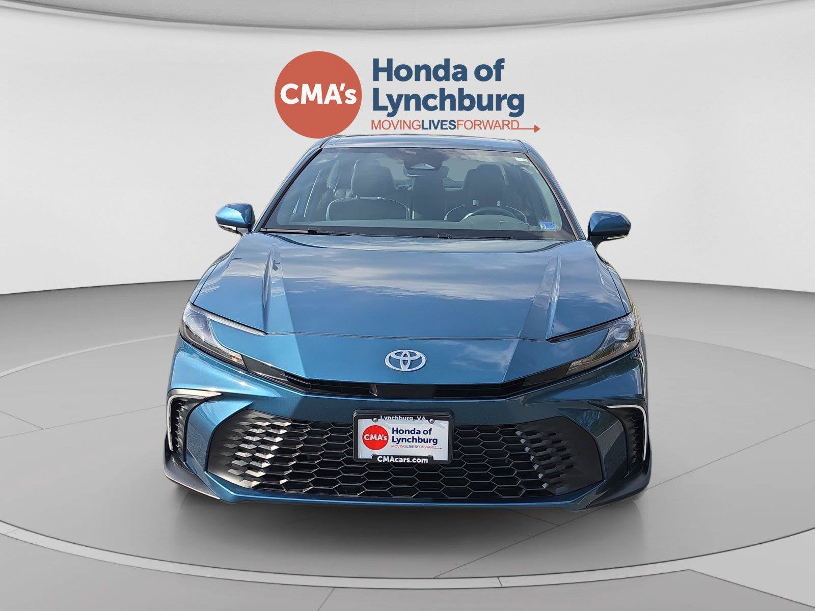 Used 2025 Toyota Camry SE w/ Multimedia Upgrade Package FWD image 8