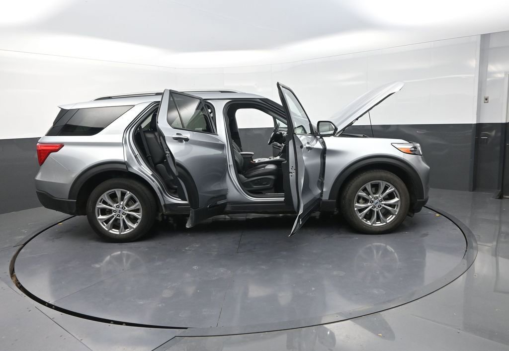 Used 2023 Ford Explorer Limited image 36