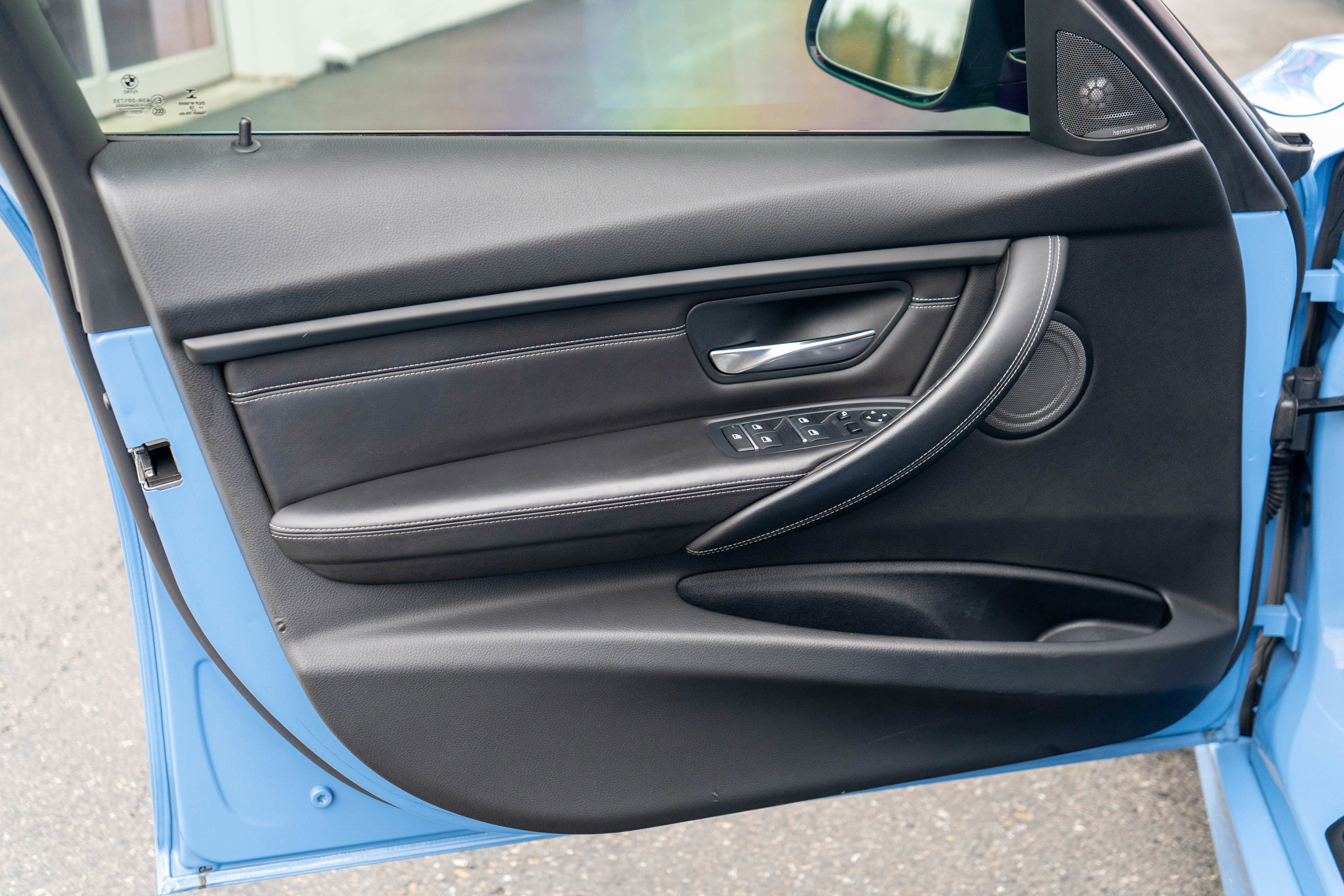 Used 2017 BMW M3 RWD image 10