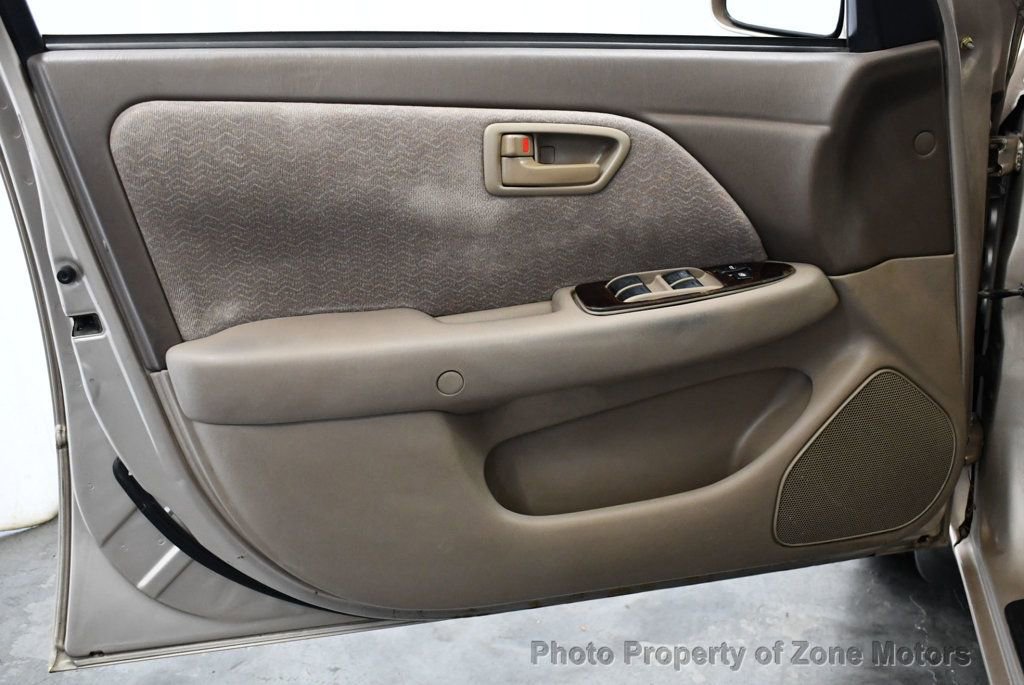 Used 1997 Toyota Camry LE image 25