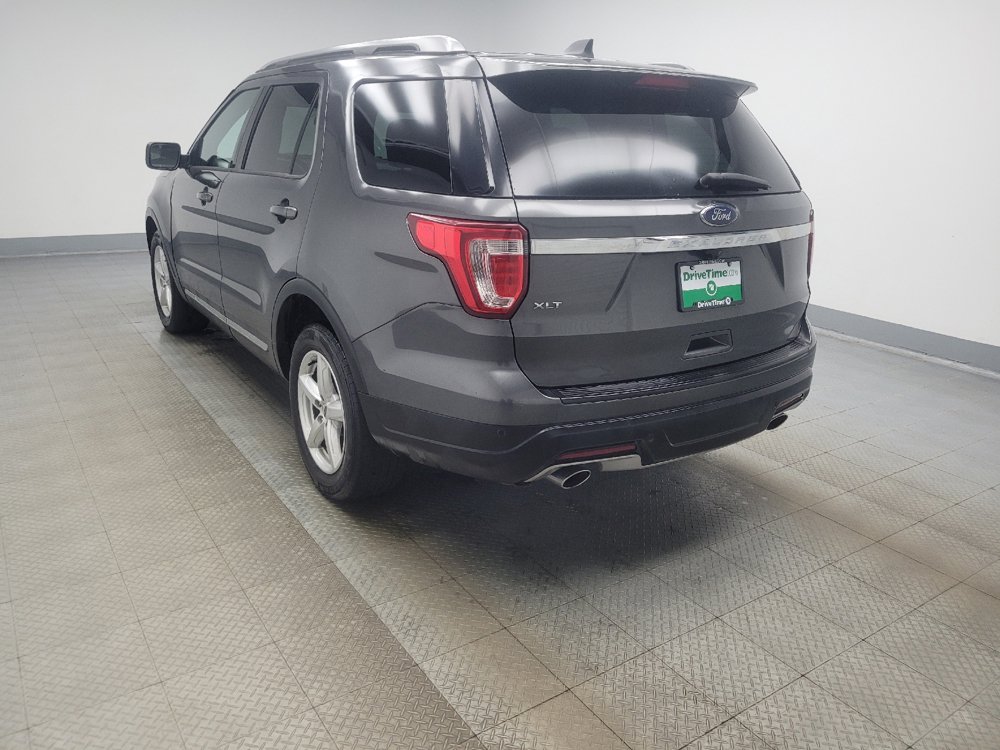 Used 2018 Ford Explorer XLT FWD image 5