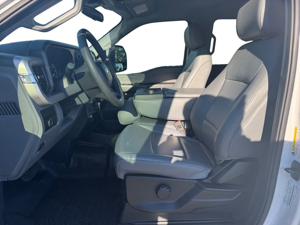 Used 2025 Ford F350 XL w/ XL Driver Assist Package image 9