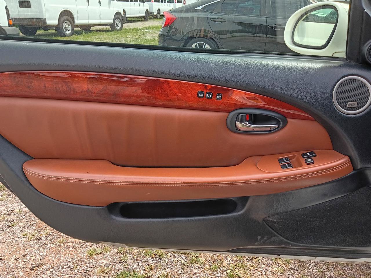 Used 2003 Lexus SC 430 Convertible RWD image 38