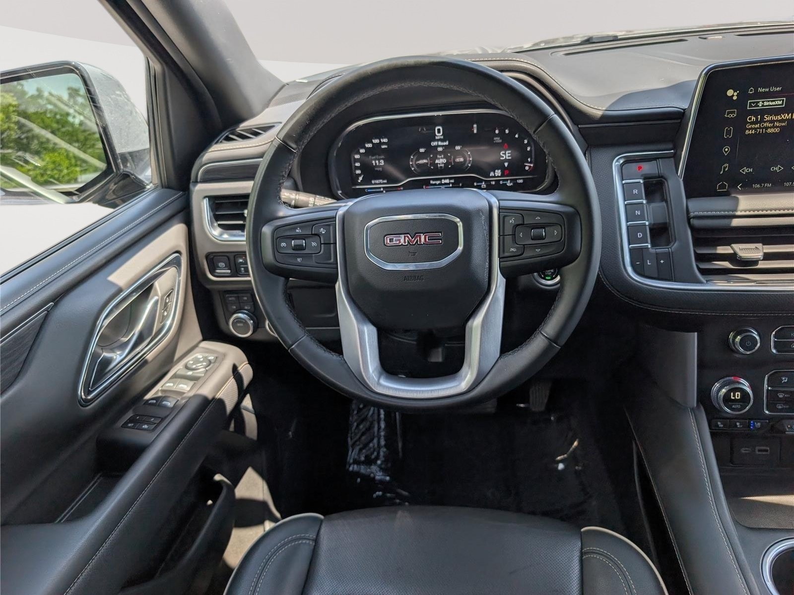 Used 2024 GMC Yukon SLT AWD/4WD image 20