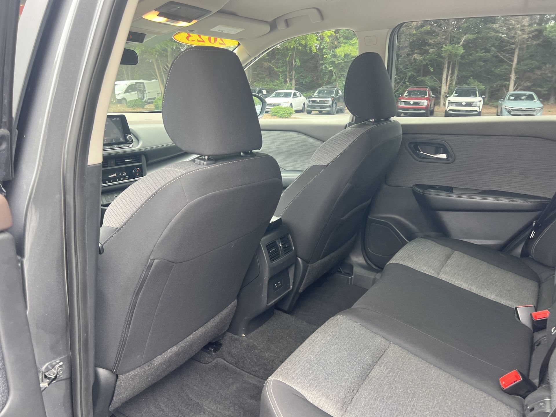 Certified 2023 Nissan Rogue SV FWD image 18