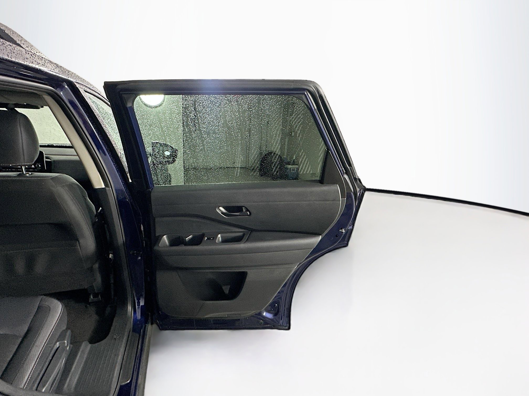 Used 2025 Nissan Pathfinder SV image 29