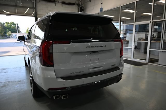 New 2026 GMC Yukon XL Denali Ultimate w/ LPO, Floor Liner Package AWD/4WD image 6
