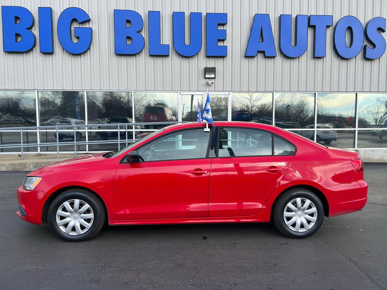 Used 2014 Volkswagen Jetta S image 2