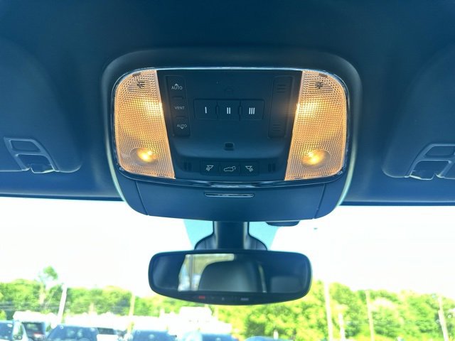 Used 2022 Jeep Grand Cherokee Laredo X image 24