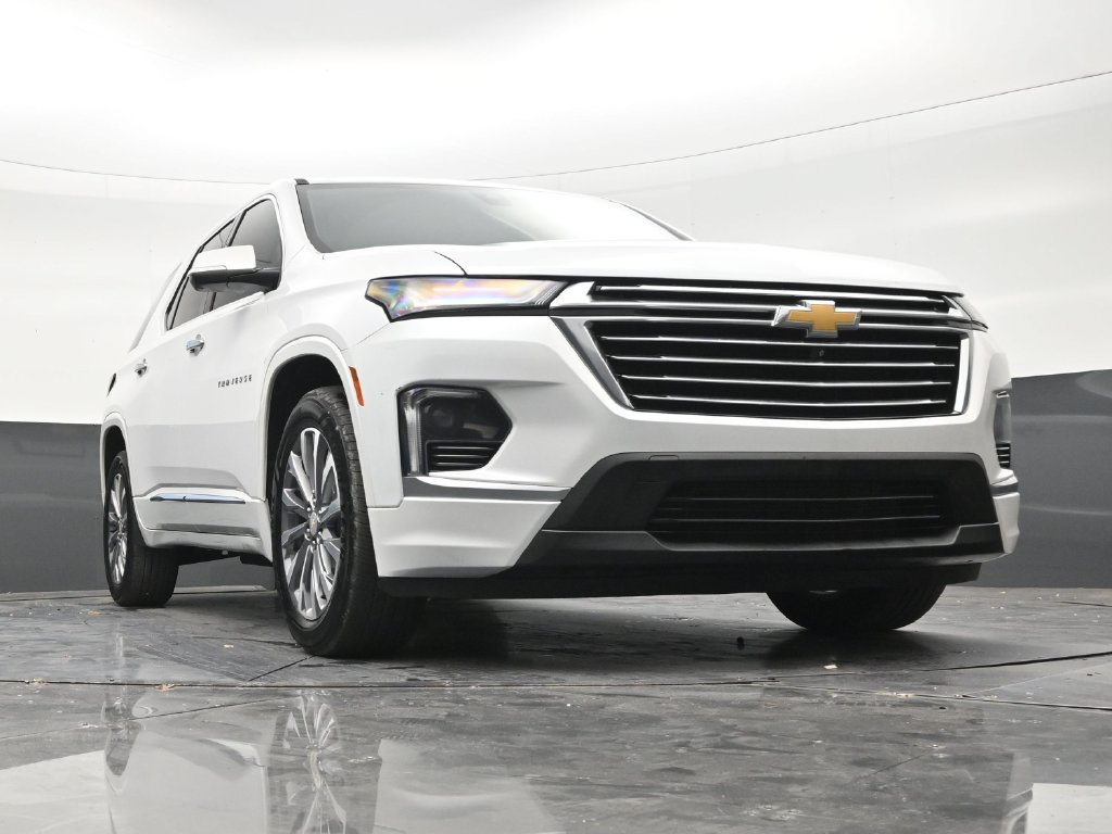 Used 2022 Chevrolet Traverse Premier FWD image 26