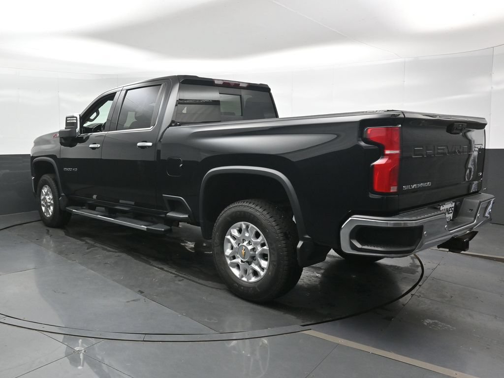 Used 2024 Chevrolet Silverado 2500 LTZ w/ LTZ Convenience Package AWD/4WD image 9