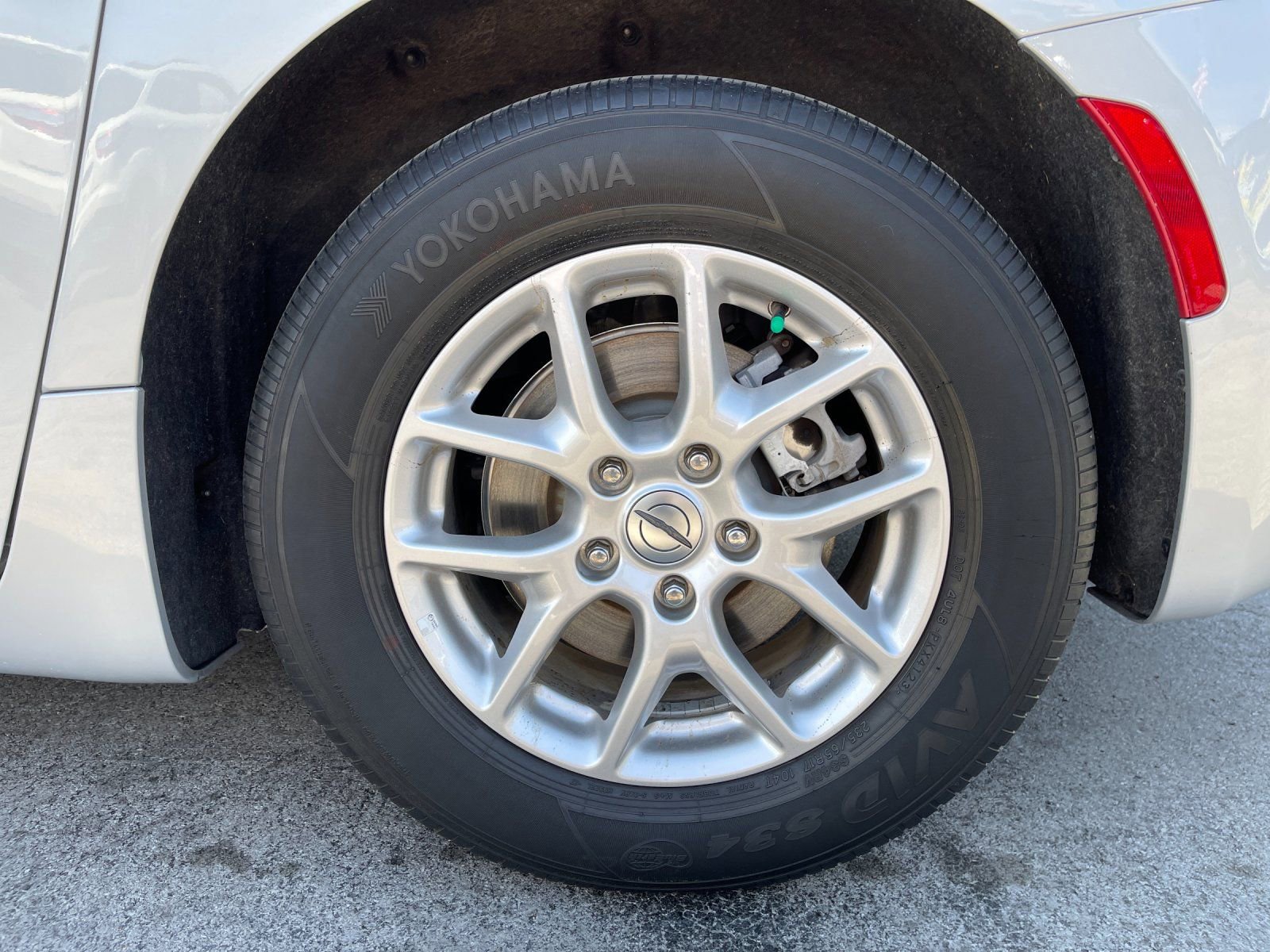 Used 2024 Chrysler Pacifica Touring-L image 32