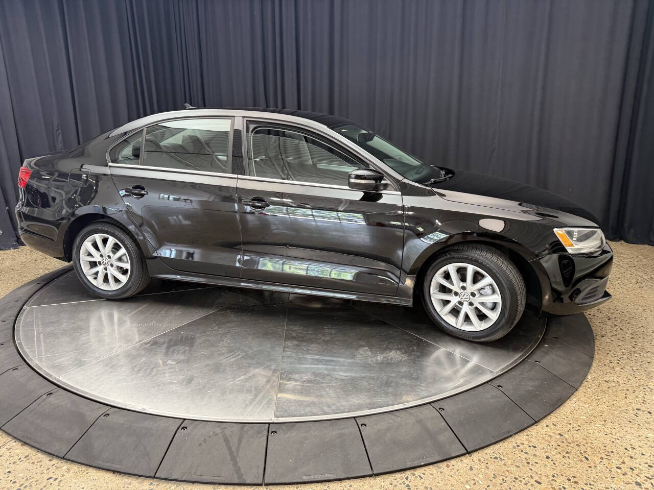 Used 2013 Volkswagen Jetta SE FWD image 7