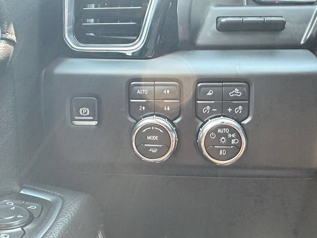 Used 2025 GMC Sierra 1500 Denali w/ Technology Package AWD/4WD image 14