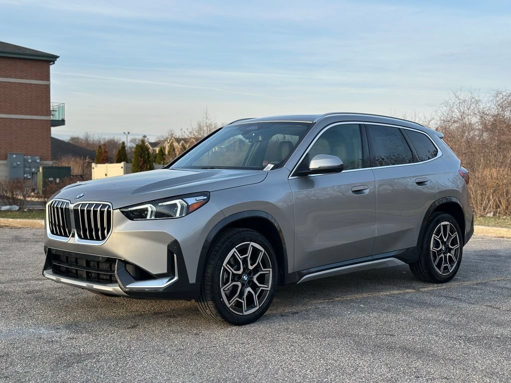 New 2026 BMW X1 xDrive28i w/ Technology Package AWD/4WD image 3