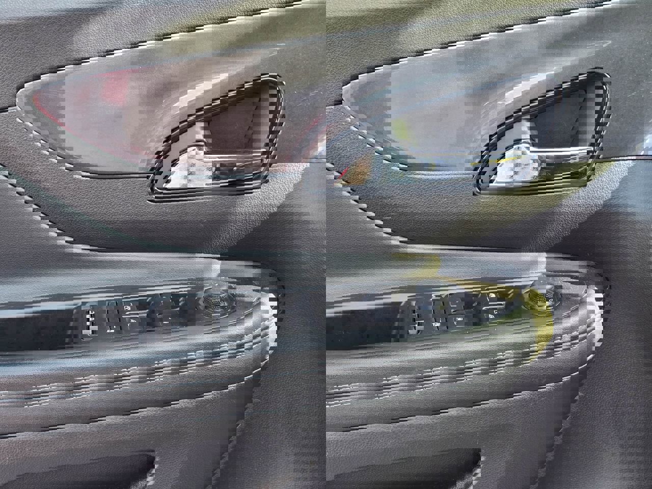 Used 2021 Buick Encore Preferred w/ Safety Package AWD/4WD image 9