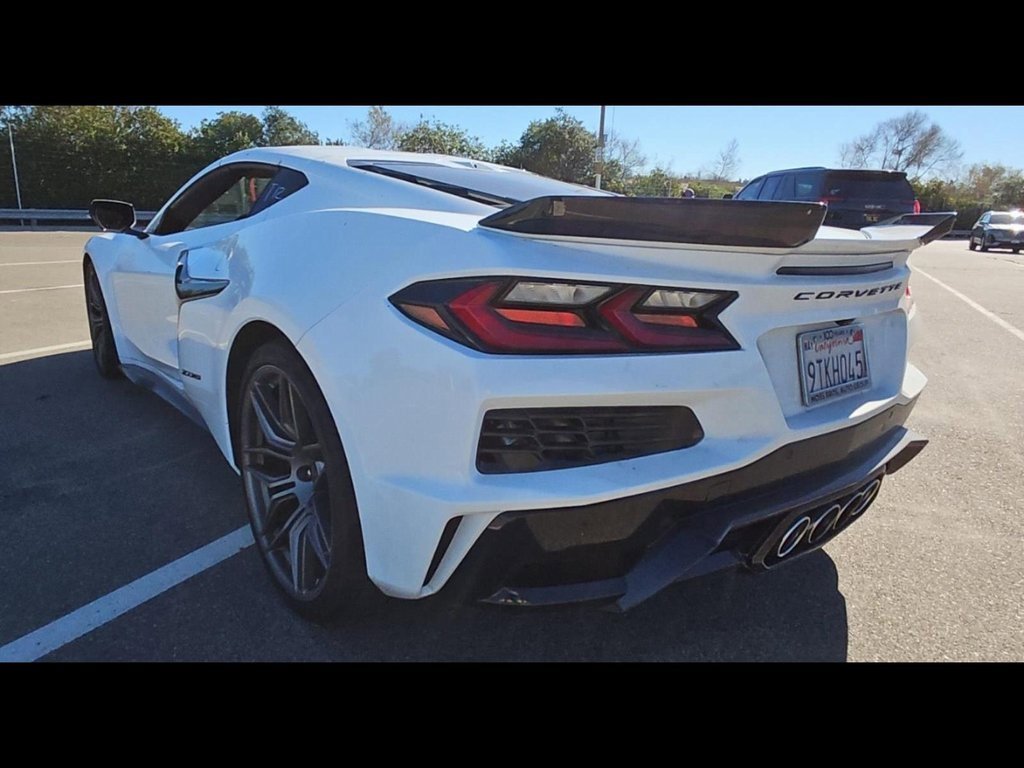 Used 2025 Chevrolet Corvette Z06 w/ Battery Protection Package image 7
