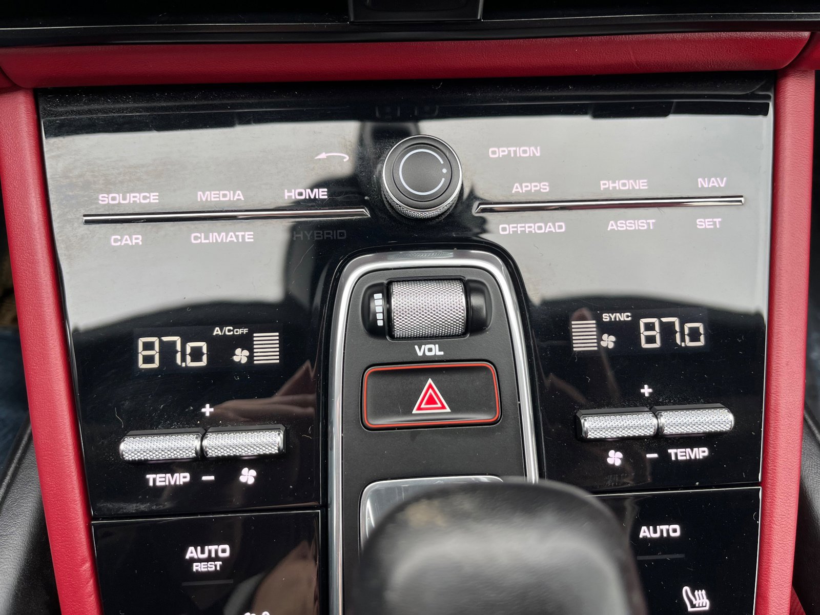 Used 2022 Porsche Cayenne Platinum Edition AWD/4WD image 31