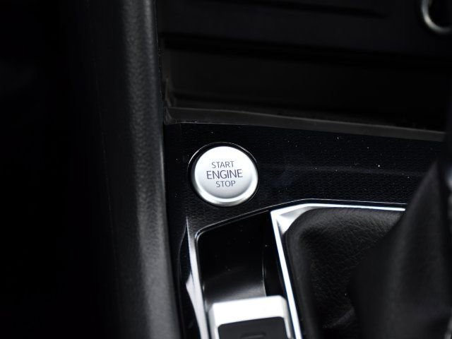 New 2026 Volkswagen Taos SE image 14