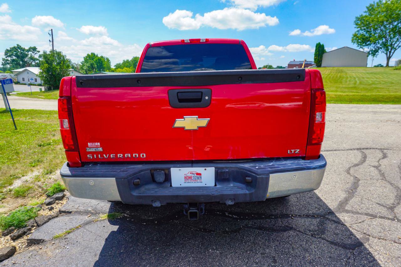 Used 2009 Chevrolet Silverado 1500 LTZ w/ Safety Package AWD/4WD image 4