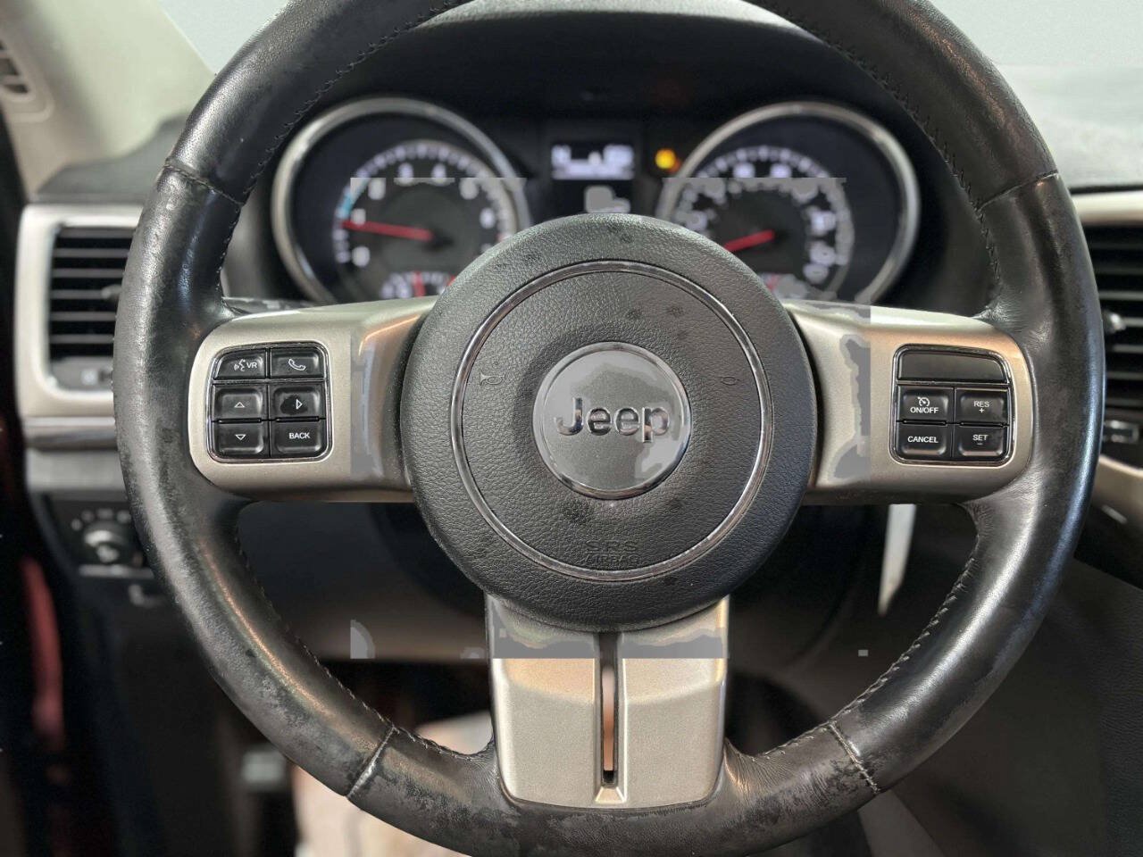 Used 2012 Jeep Grand Cherokee Laredo w/ Laredo E Group AWD/4WD image 26
