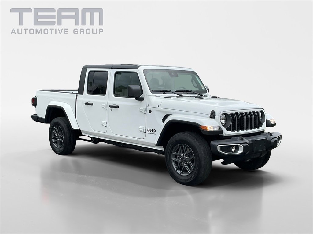 New 2025 Jeep Gladiator Sport