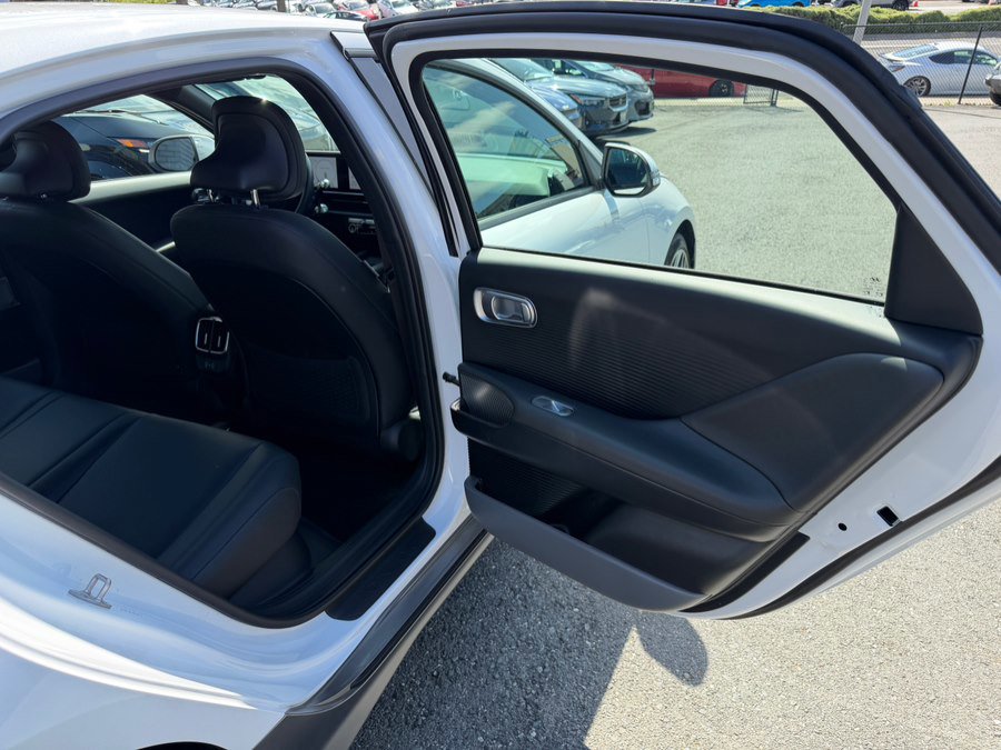 Used 2024 Hyundai Ioniq 6 SEL RWD image 39