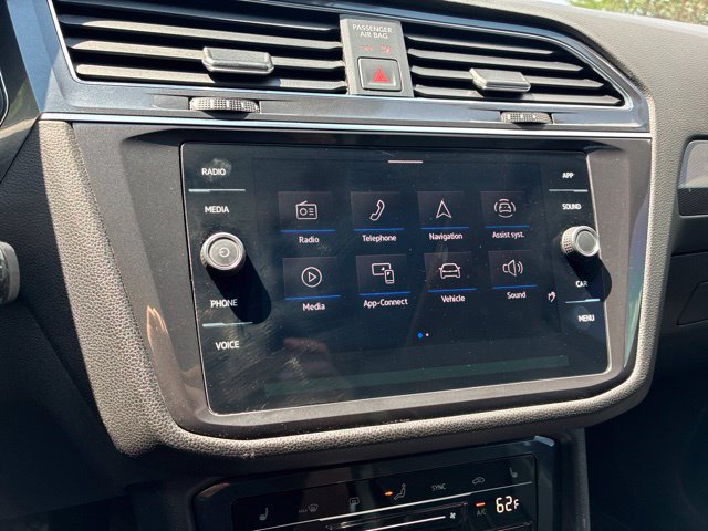 Used 2023 Volkswagen Tiguan SE w/ Panoramic Sunroof Package AWD/4WD image 21