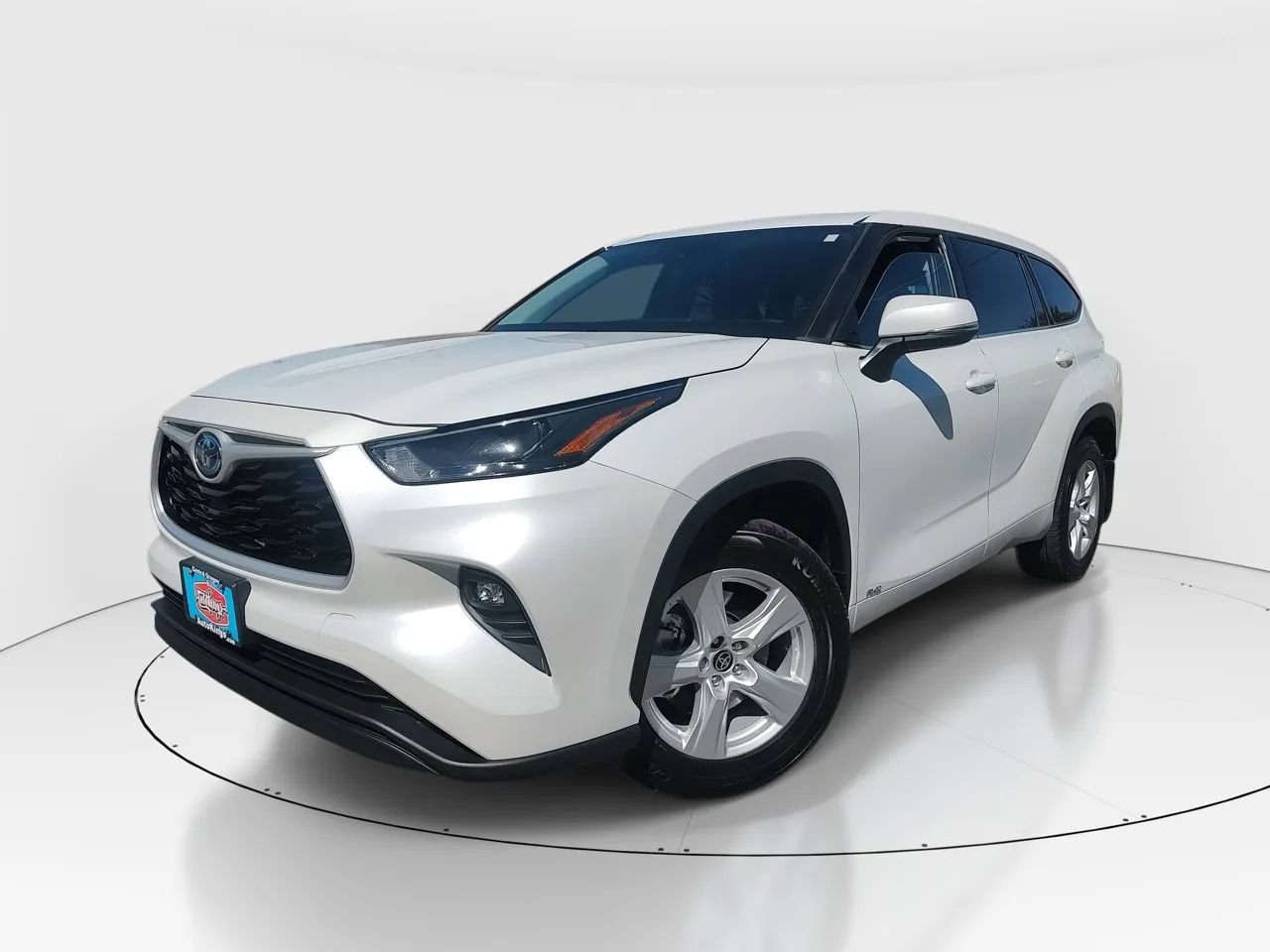 Used 2022 Toyota Highlander LE