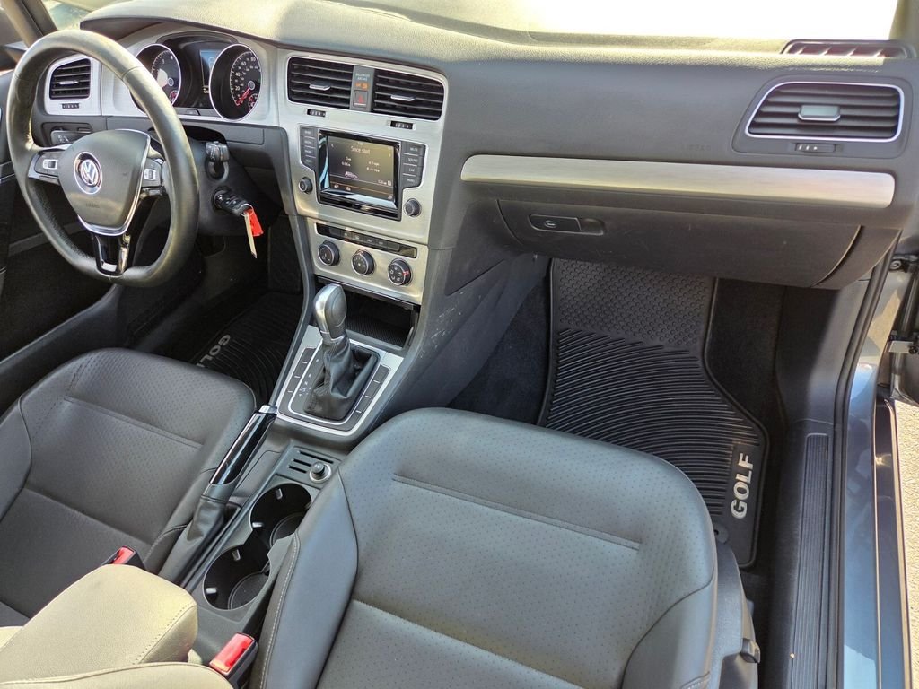 Used 2015 Volkswagen Golf S FWD image 20