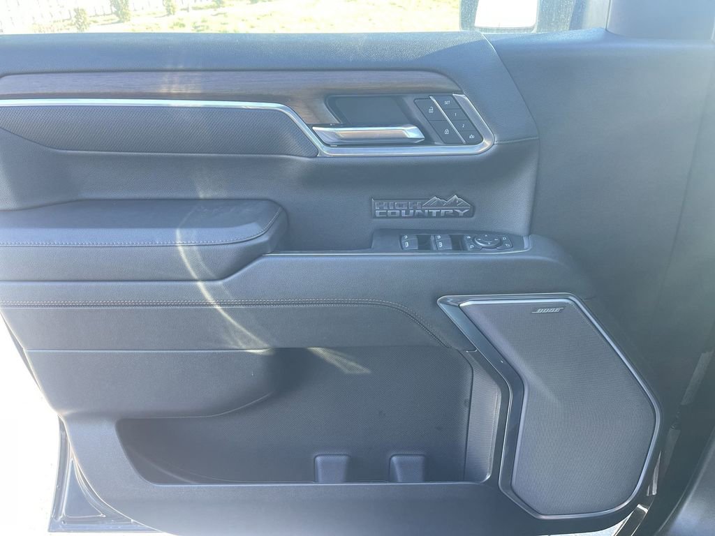 Used 2024 Chevrolet Silverado 1500 High Country w/ High Country Premium Package image 34