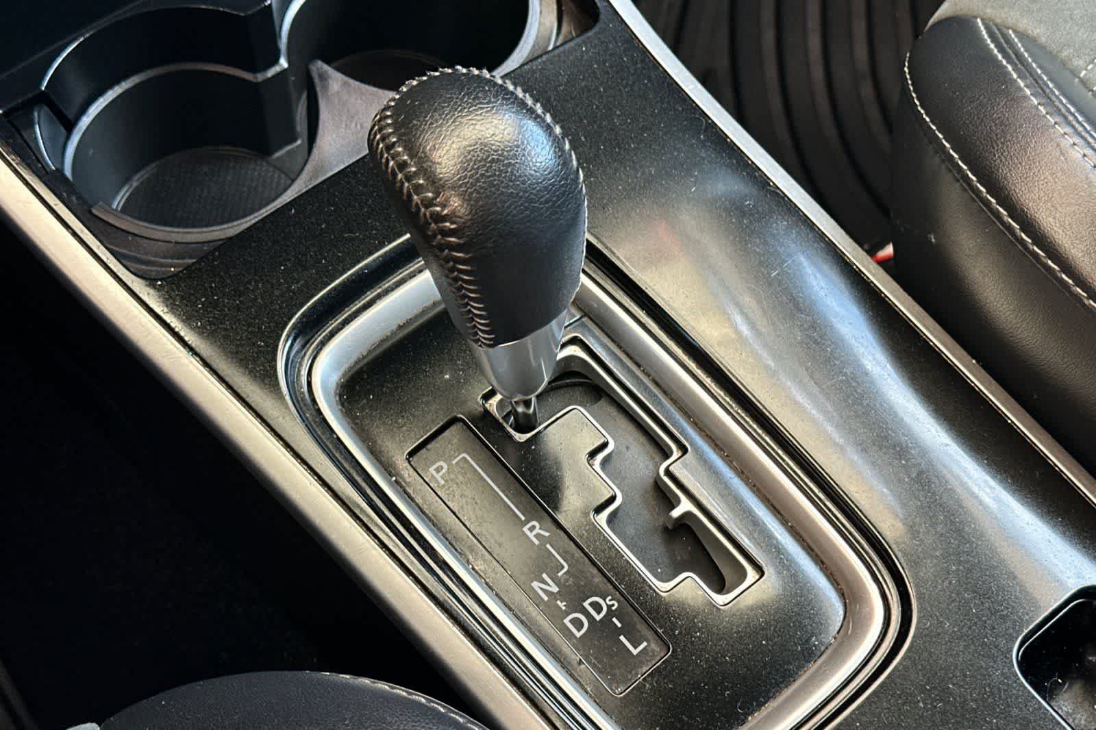 Used 2020 Mitsubishi Outlander SE AWD/4WD image 26