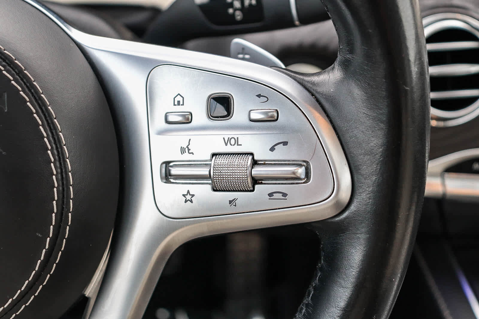 Used 2018 Mercedes-Benz S 560 Sedan image 20