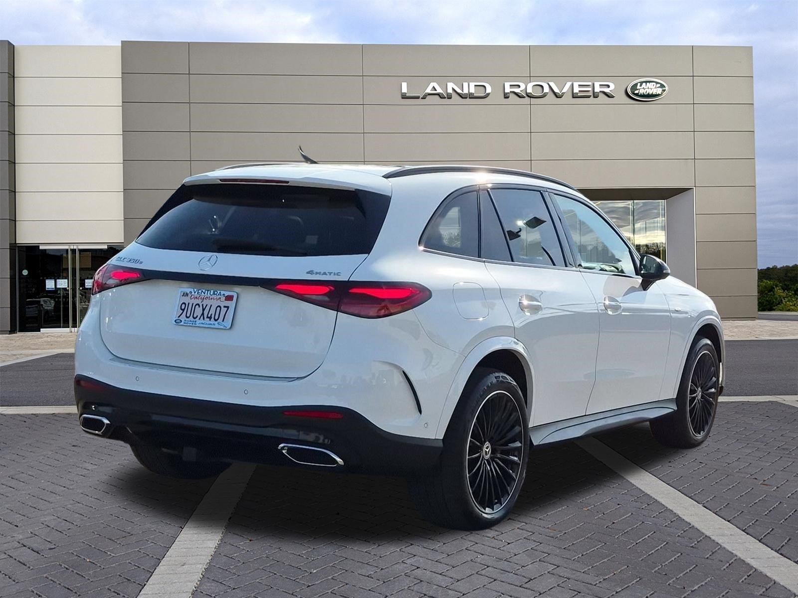 Used 2025 Mercedes-Benz GLC 350e 4MATIC image 5