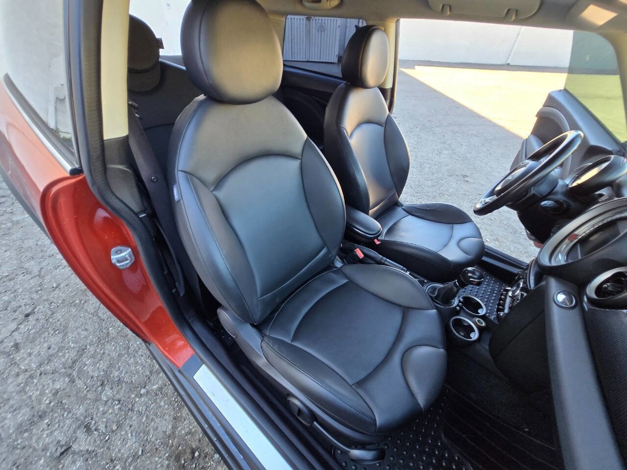 Used 2011 MINI Cooper S image 31