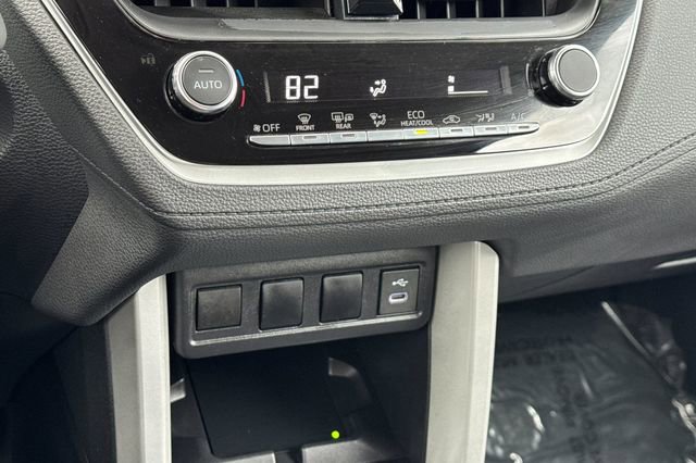 Certified 2025 Toyota Corolla Cross LE image 25