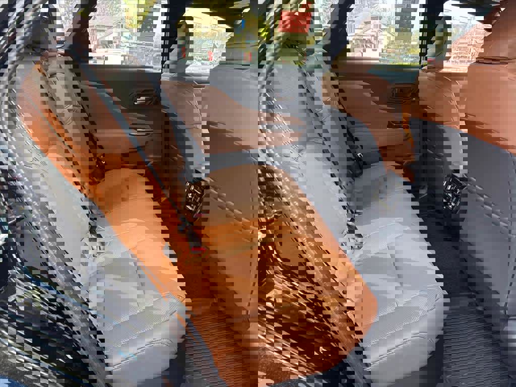 New 2026 Toyota Crown Signia image 7