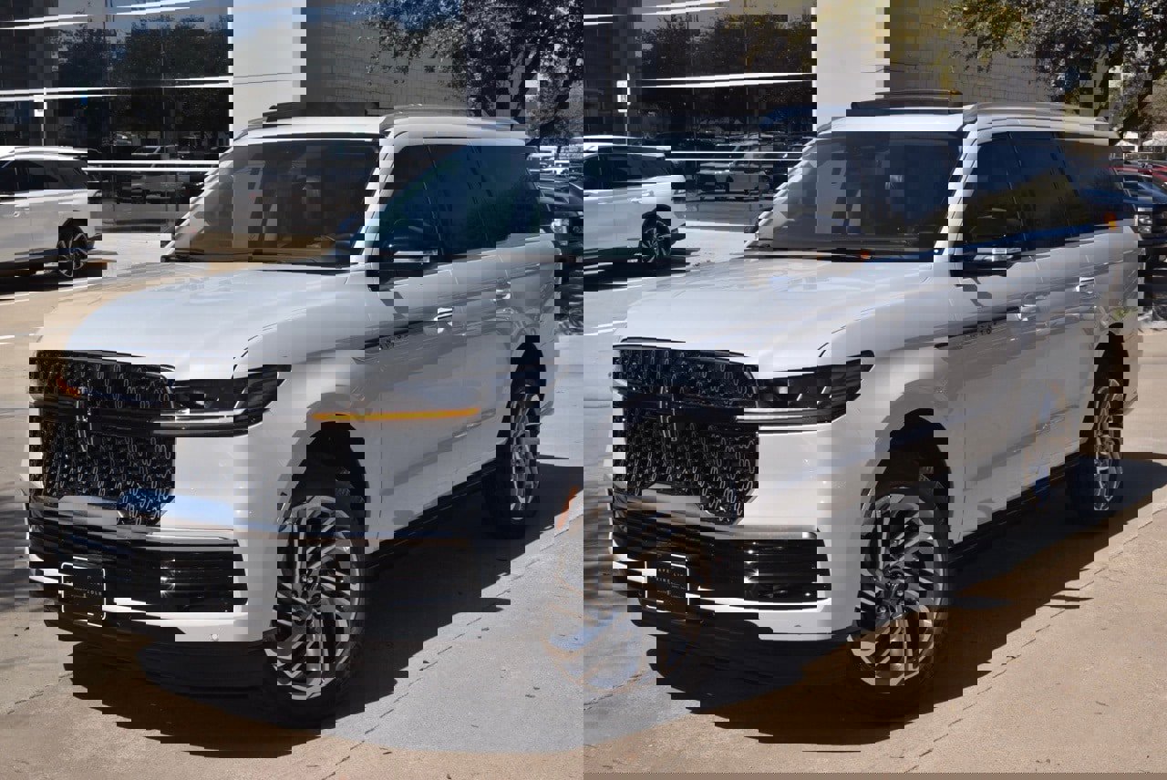 New 2025 Lincoln Navigator L Reserve image 19