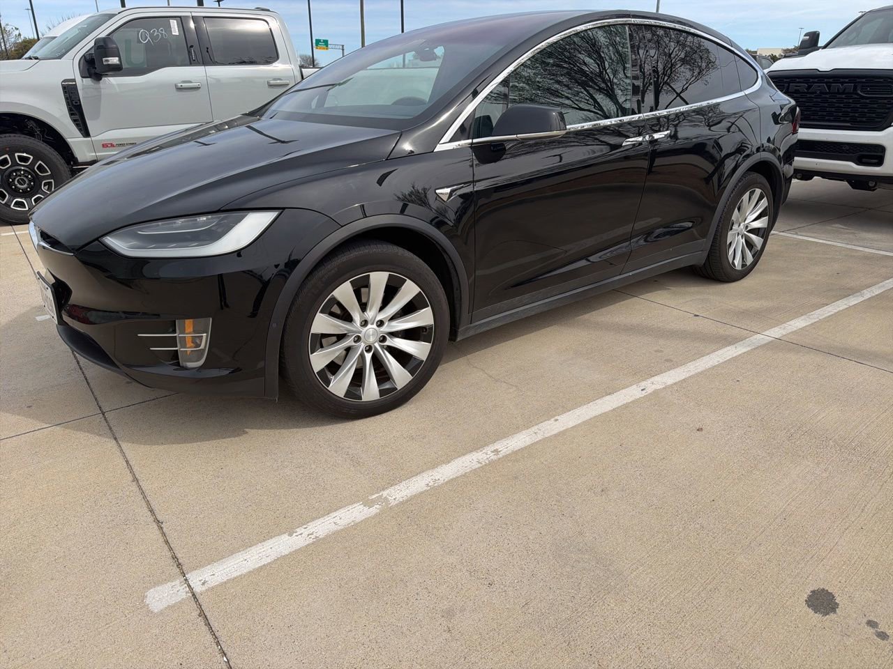 Used 2019 Tesla Model X Long Range image 1